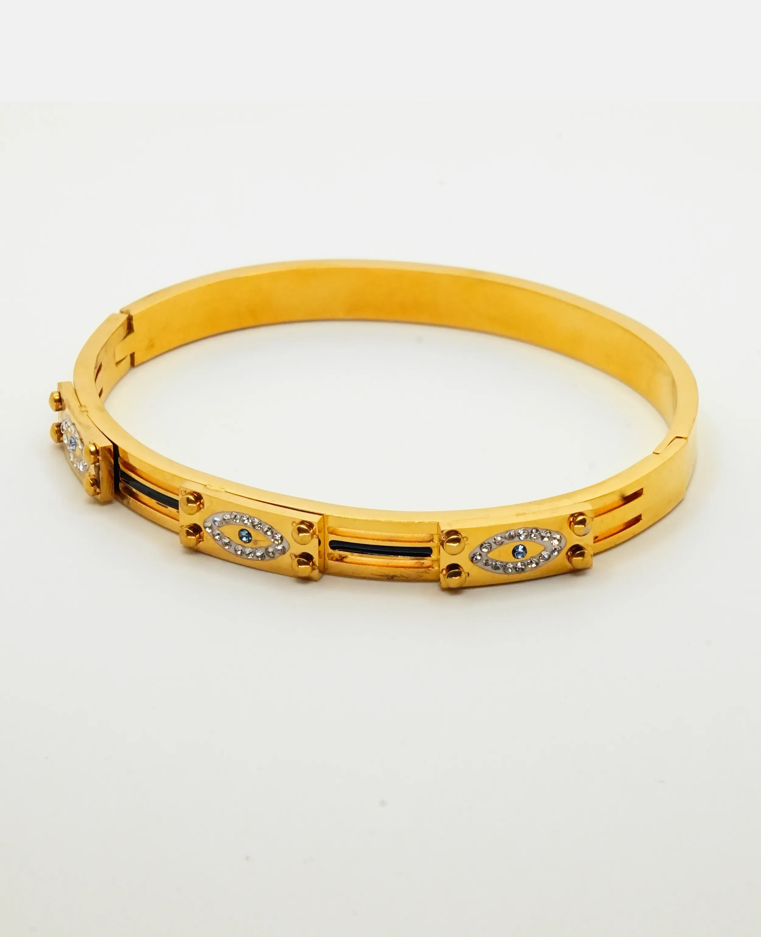 Golden Kada Bracelet: A Timeless Touch of Elegance