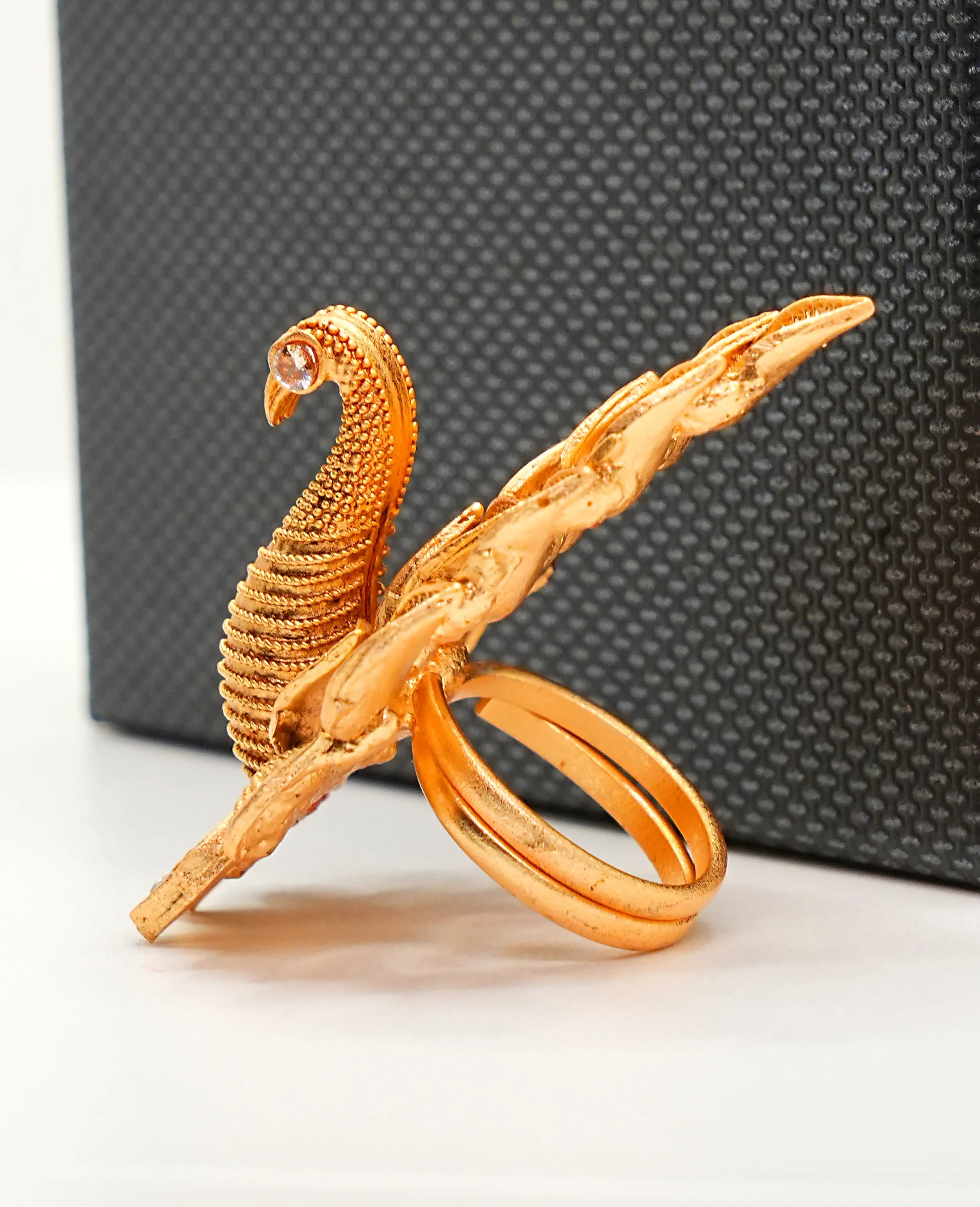 Gram Peacock-Inspired Finger Ring - 18K Gold Plated Elegance