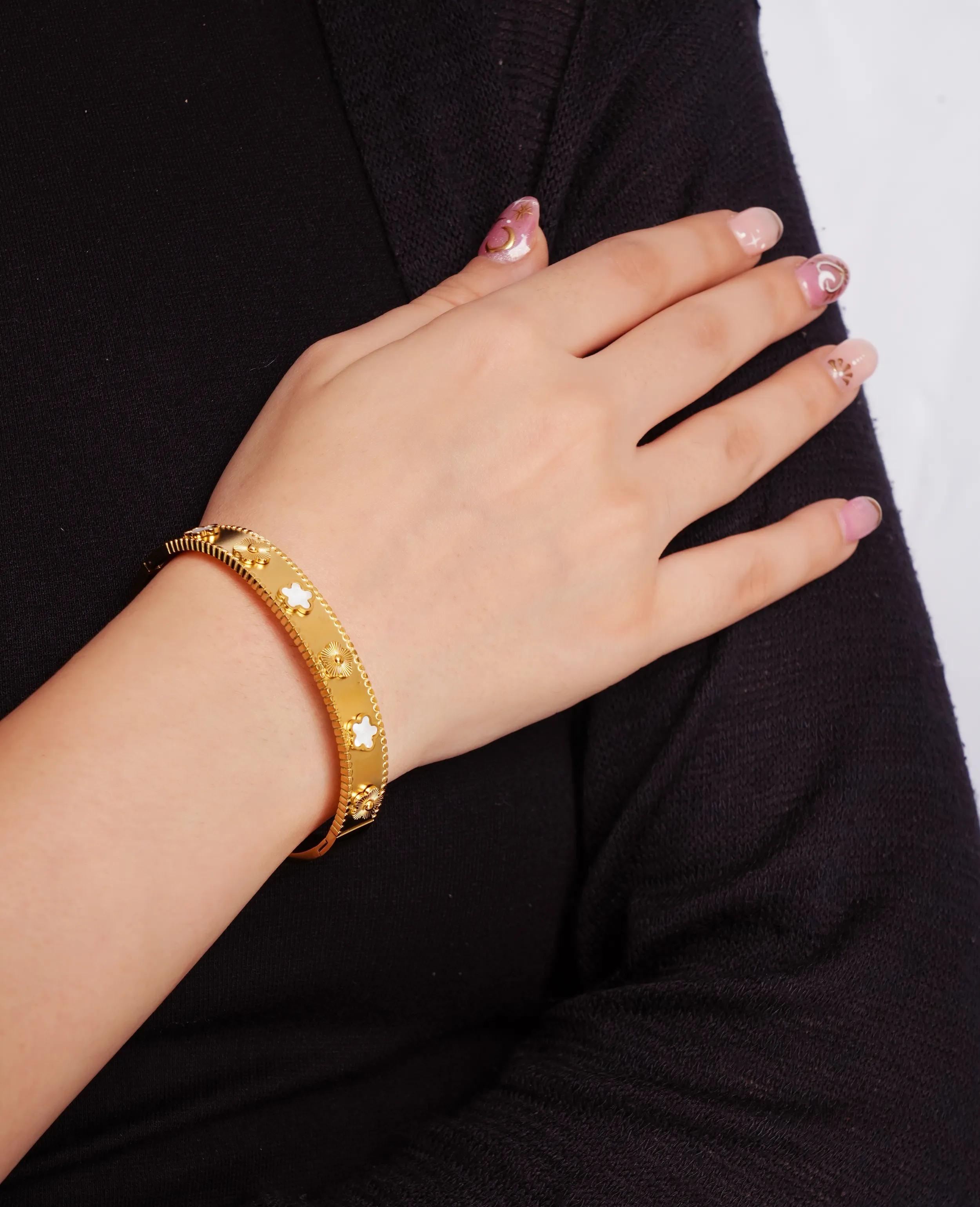 Golden Kada Bracelet with Mother of Pearl Elegance