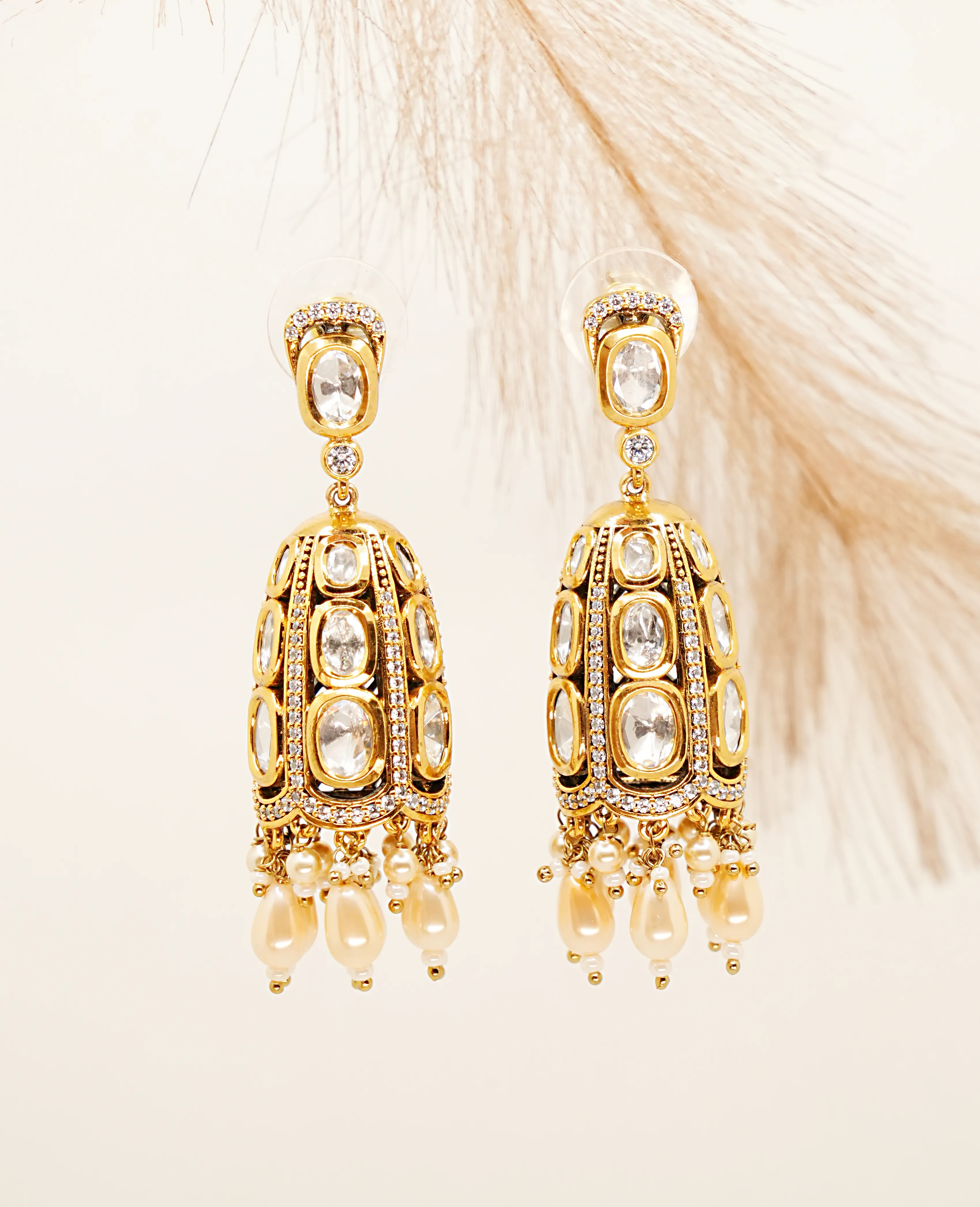 Parab Kundan Jhumka – Embrace Subtle Royalty